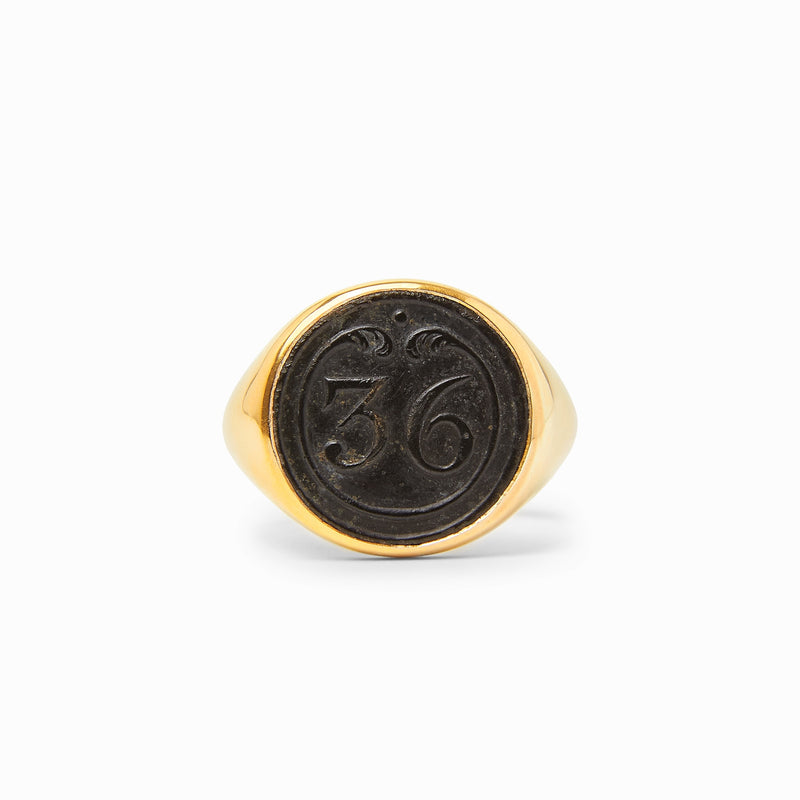 BOUTONS ET BATAILLES RING IN GOLD